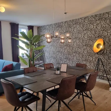 Maremar - Style-Loft Am Ferberturm - 2 Schlafzimmer - Luxus Boxspringbett - Arbeitsplaetze - Highspeed Wlan Gera Esterno foto