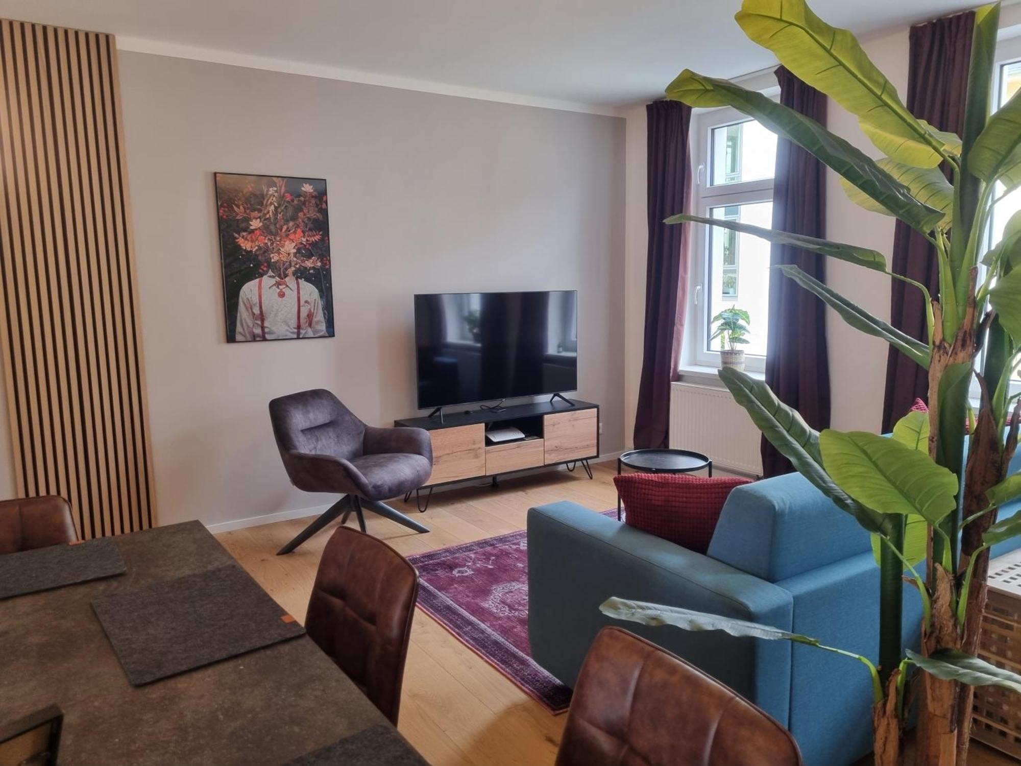 Apartment Maremar - Style-loft Am Ferberturm - 2 Schlafzimmer - Luxus Boxspringbett - Arbeitsplaetze - Highspeed Wlan Gera
