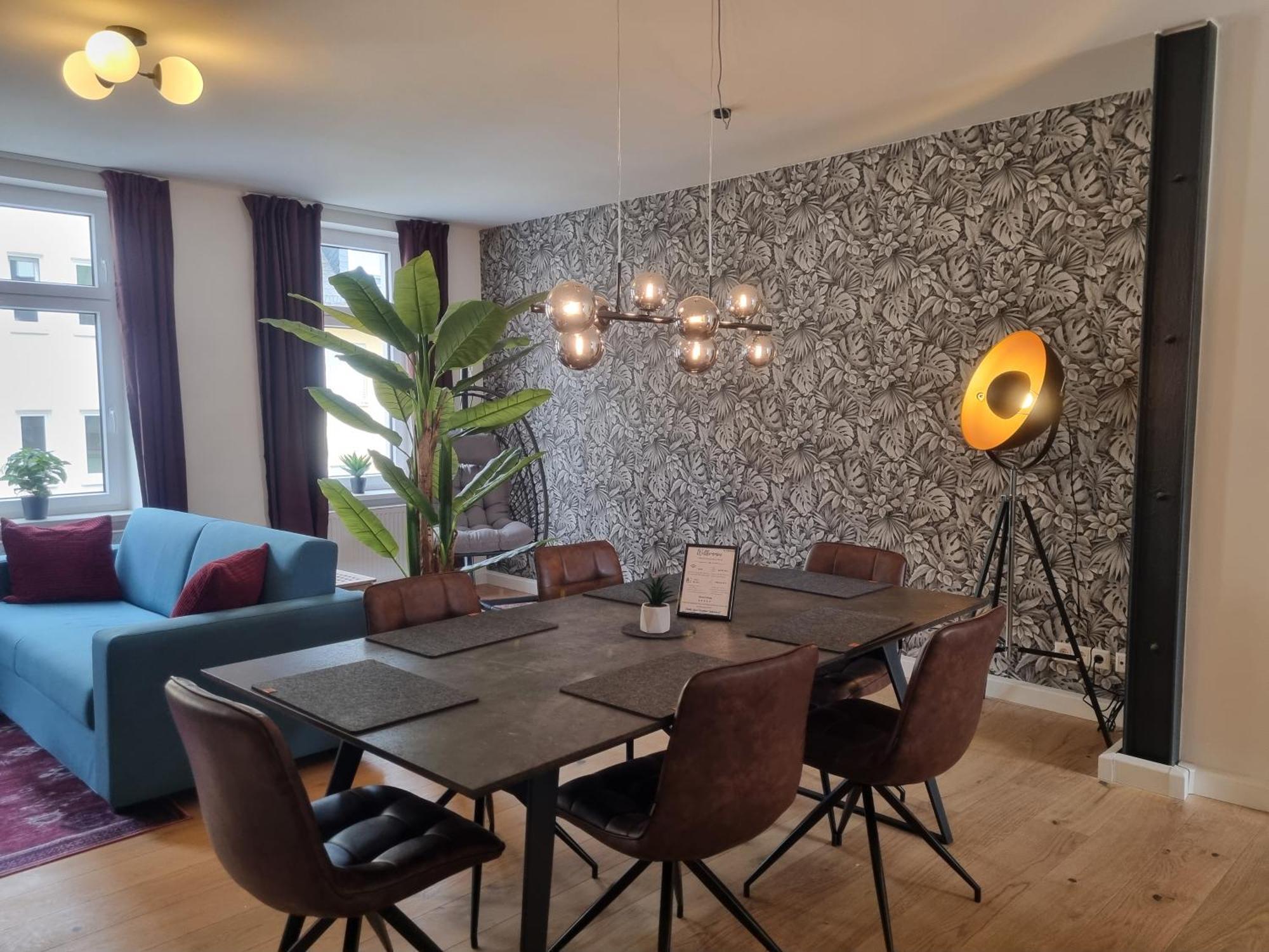 Maremar - Style-loft Am Ferberturm - 2 Schlafzimmer - Luxus Boxspringbett - Arbeitsplaetze - Highspeed Wlan * Gera