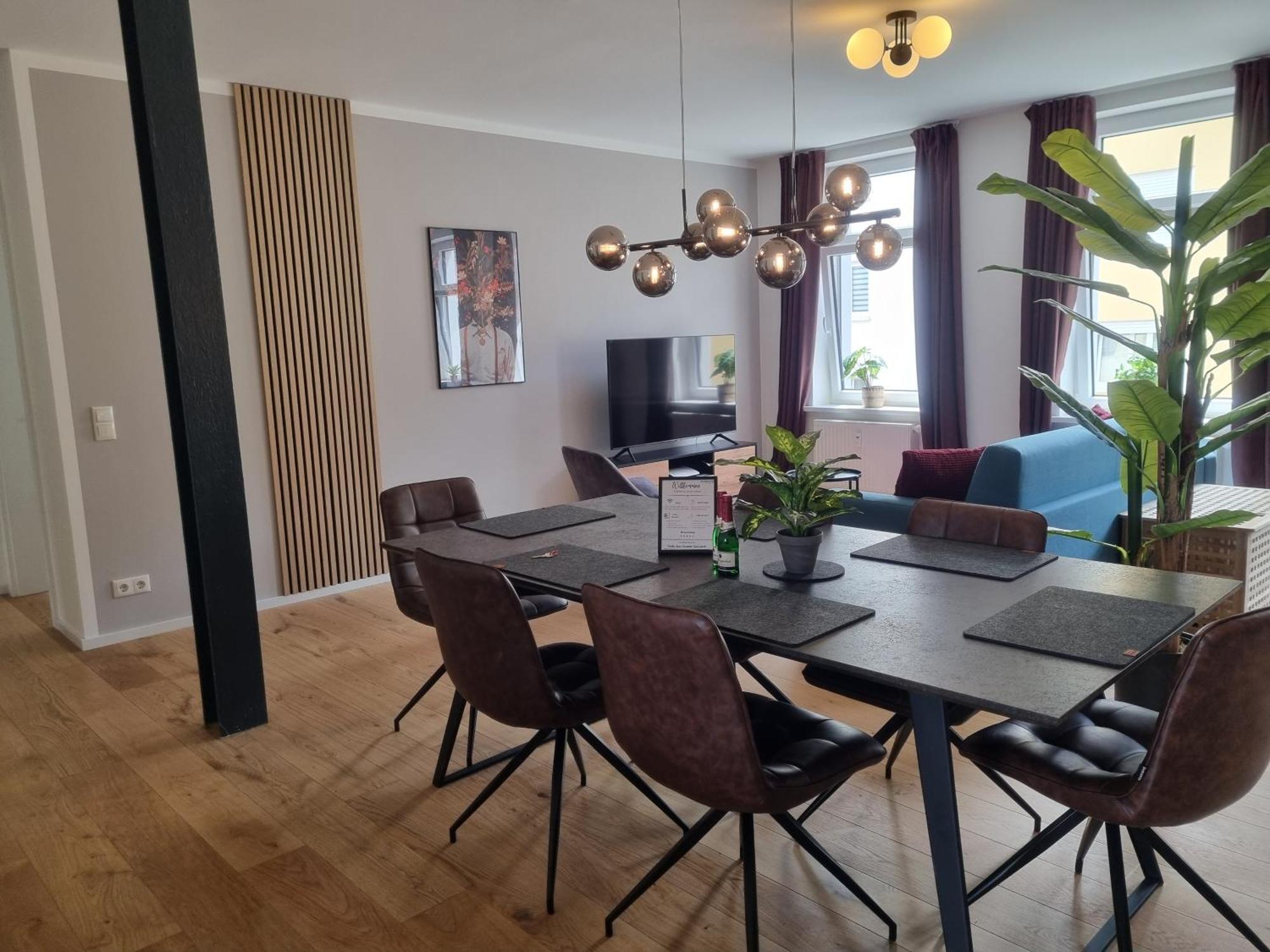 Maremar - Style-loft Am Ferberturm - 2 Schlafzimmer - Luxus Boxspringbett - Arbeitsplaetze - Highspeed Wlan Apartment *